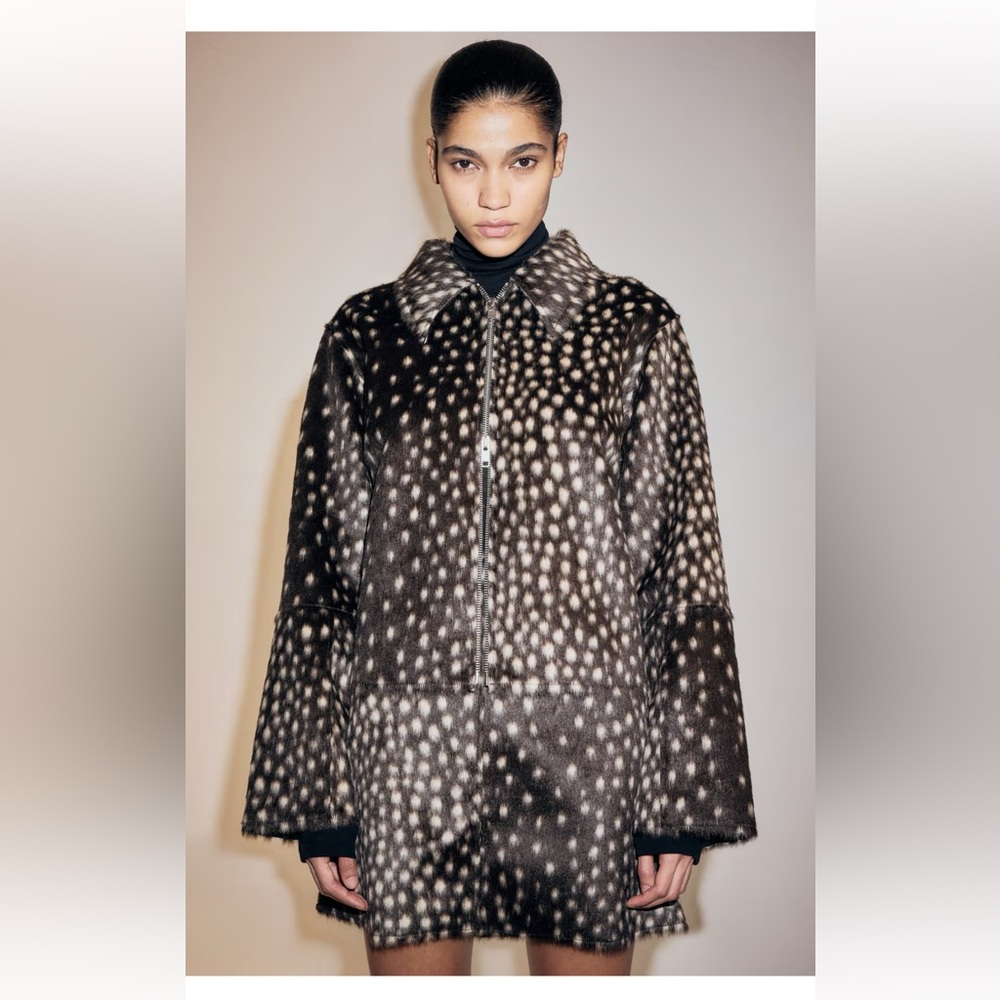 H&M fuzzy skirt Bambi print